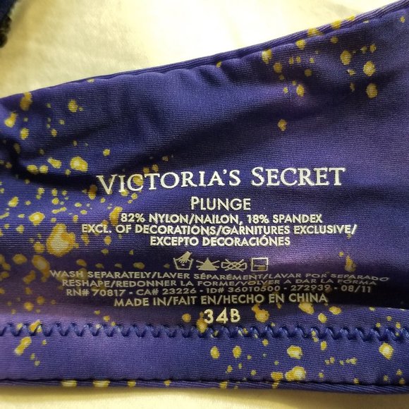 Victoria's Secret Plunge Push Up Bra - Picture 3 of 3